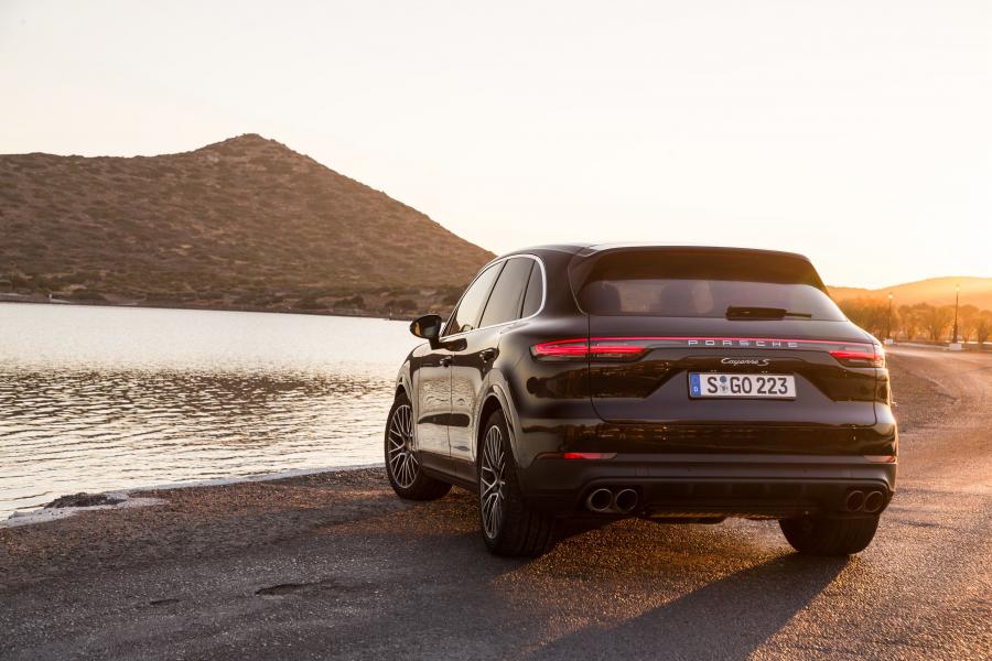 Porsche Cayenne S 2017 года  (WW) (фото 26 из 40)